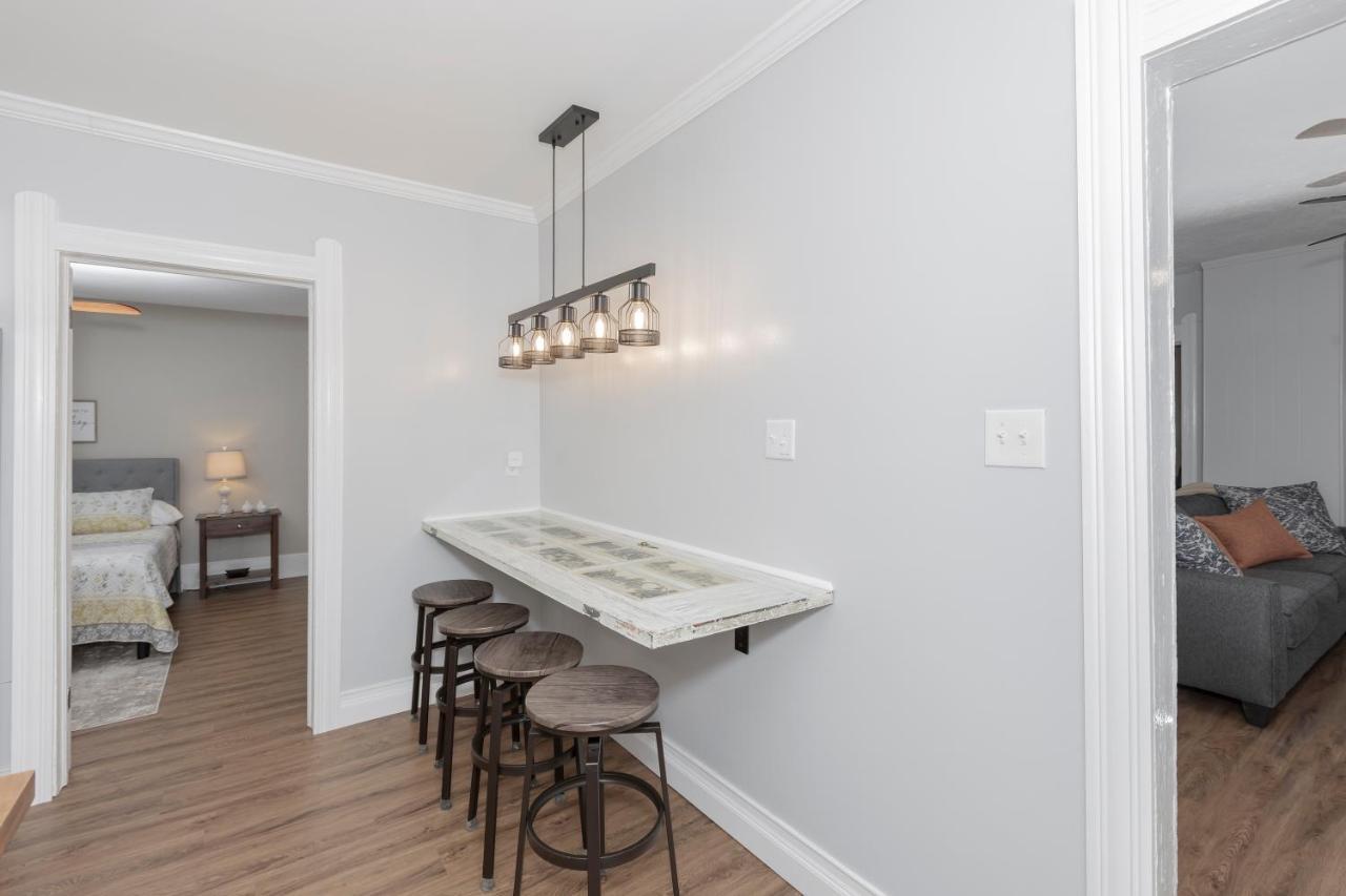 In The Heart Of Little Italy! Free Parking! Apartamento Cleveland Exterior foto