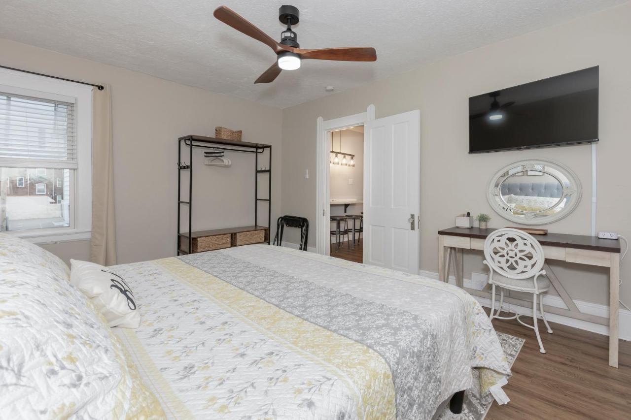 In The Heart Of Little Italy! Free Parking! Apartamento Cleveland Exterior foto
